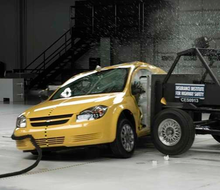 Illustration for article titled IIHS Crash Tests Five Budget Coupes: Ford, Volvo Earn Top Safety Picks